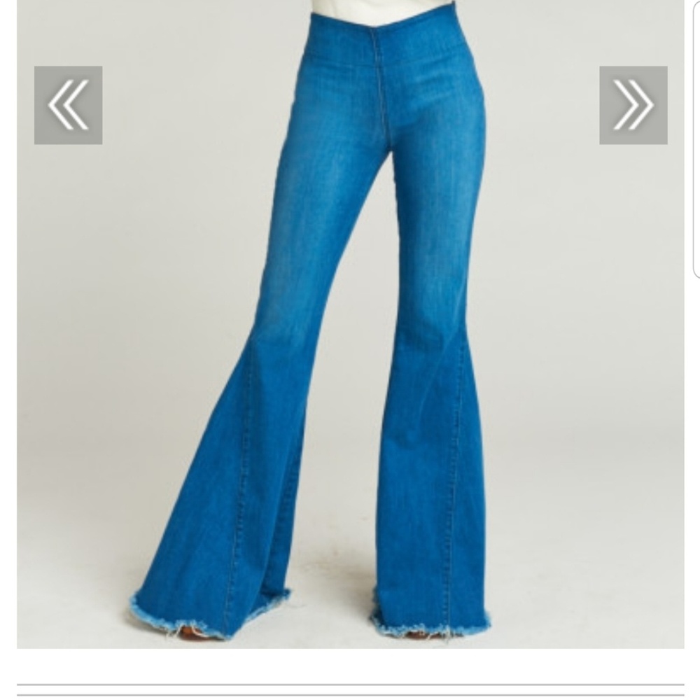 ISO- either of these Bells from Show me your MuMu